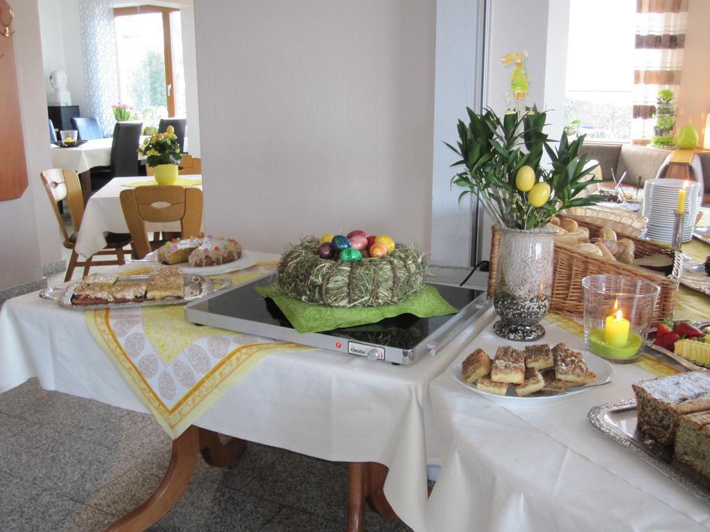 Rhoen-Hotel Sonnenhof - Restaurant & Cafe Poppenhausen Bagian luar foto