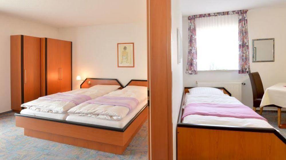Rhoen-Hotel Sonnenhof - Restaurant & Cafe Poppenhausen Bagian luar foto